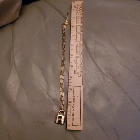 The giving keys padlock necklace - Picture 4 of 4